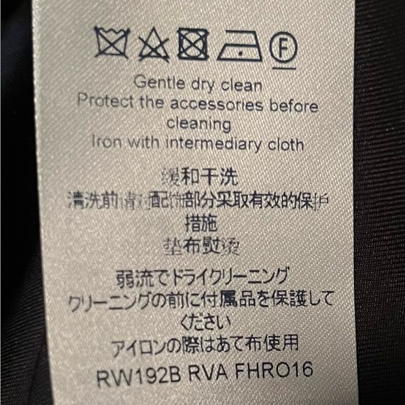 SOLD -Louis Vuitton 2019 Silk Knee length Dress Black Green Blue Red FR40 8 NWOT - Picture 9 of 13